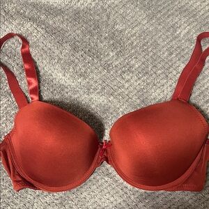 VICTORIAS SECRET maroon bra 36D